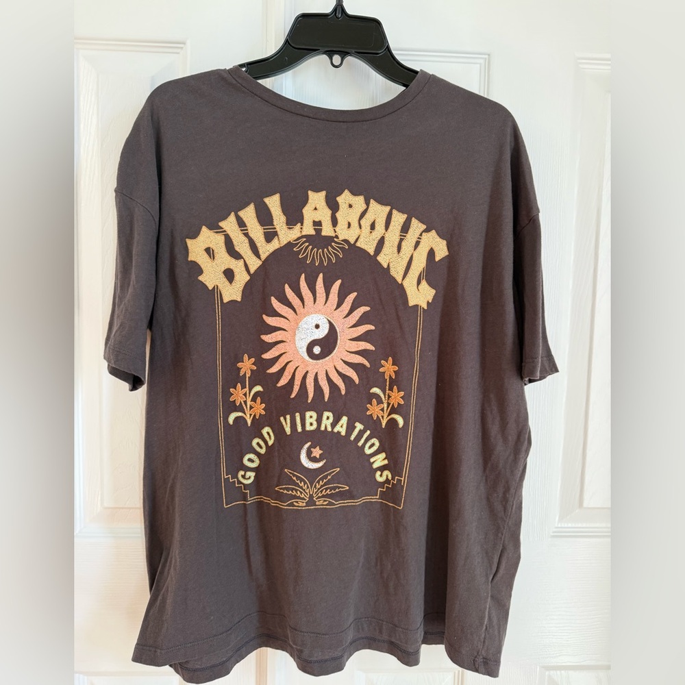 Billabong Good Vibrations Tee in Dark Brown